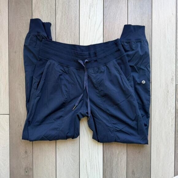Navy lululemon joggers with pockets - Picture 3 of 6